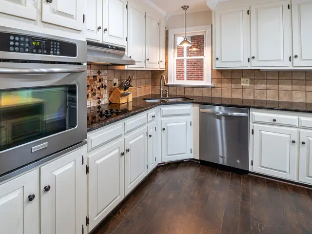 Kitchen Cabinet Refinishing